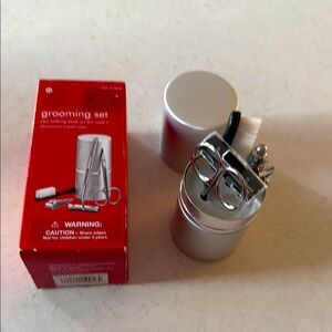 Target Grooming Set Aluminum Travel Case 5 Piece Silver Manicure Shaving Kit